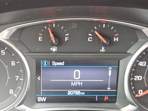 Used 2022 GMC Terrain SLE w/ Driver Convenience Package FWD image 11