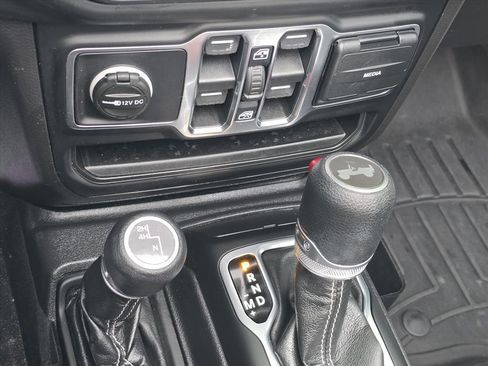 Used 2021 Jeep Wrangler Unlimited Sahara image 16