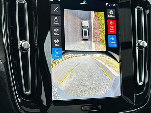 New 2026 Volvo XC40 B5 Plus w/ Protection Package Premier image 19