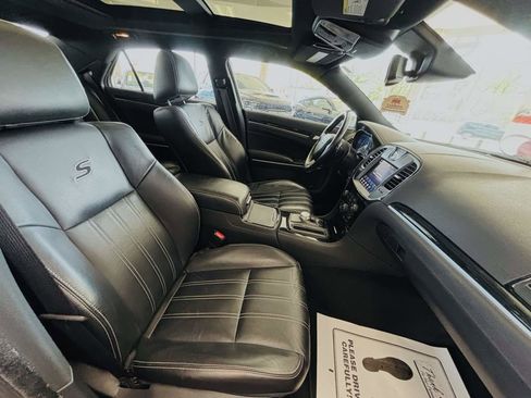 Used 2022 Chrysler 300 S RWD image 33