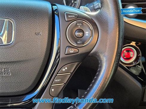 Certified 2018 Honda Pilot Touring image 29