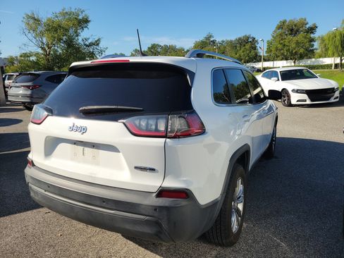 Used 2020 Jeep Cherokee Latitude Plus w/ Cold Weather Group FWD image 16