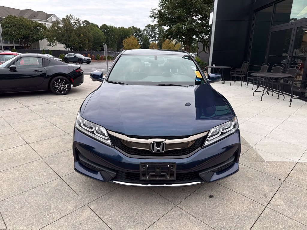Used 2017 Honda Accord EX-L image 2