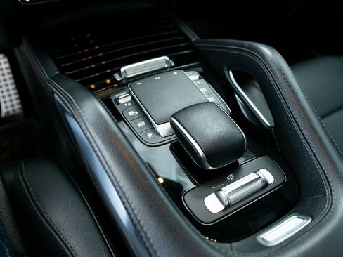 Used 2022 Mercedes-Benz GLS 450 4MATIC w/ AMG Line Exterior image 35