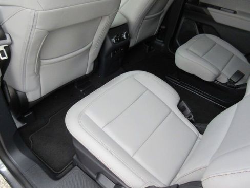 New 2026 Ford Explorer Active RWD image 16