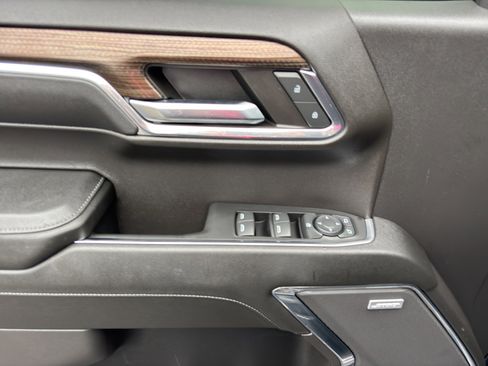 Used 2024 Chevrolet Silverado 1500 LT Trail Boss w/ LT Trail Boss Premium Package image 24