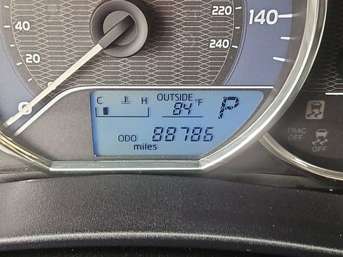Used 2015 Toyota Corolla LE FWD image 12