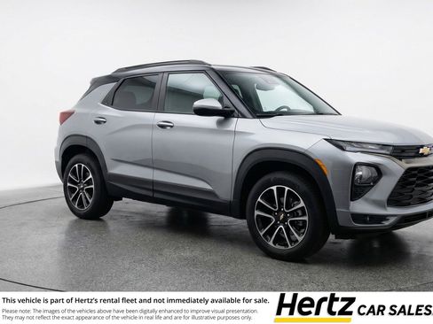 Used 2025 Chevrolet TrailBlazer LT image 1