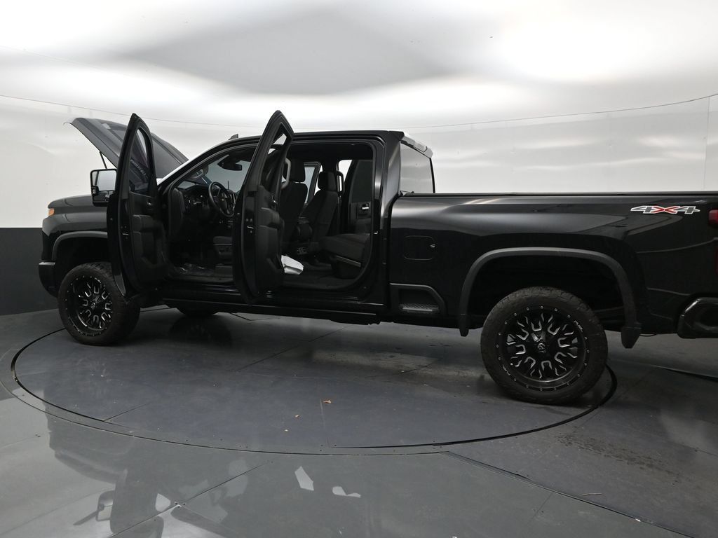 Used 2025 Chevrolet Silverado 2500 Custom w/ Custom Value Package AWD/4WD image 30