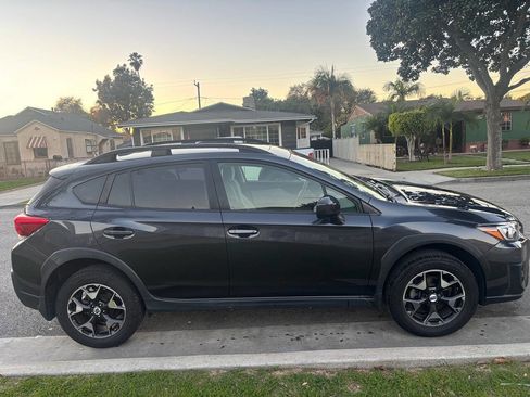 Used 2018 Subaru Crosstrek 2.0i Premium w/ Moonroof Package image 4