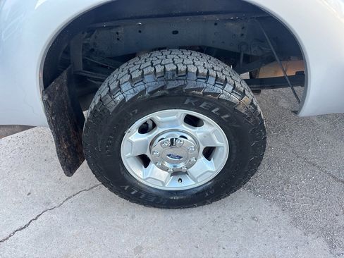 Used 2012 Ford F250 XLT w/ Camper Pkg image 11