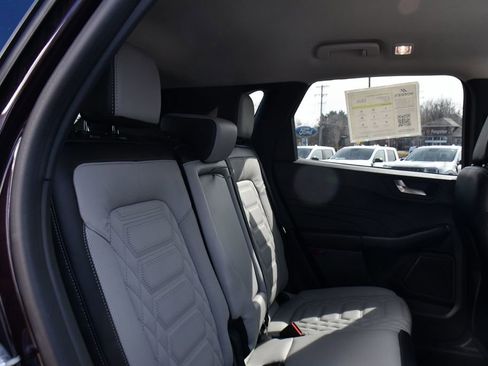 Used 2023 Ford Escape Platinum w/ Premium Technology Package image 17