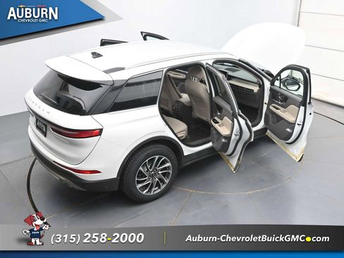 Used 2022 Lincoln Corsair AWD w/ Equipment Group 101A image 38
