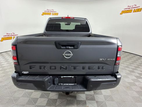 Certified 2023 Nissan Frontier SV w/ Technology Package AWD/4WD image 4