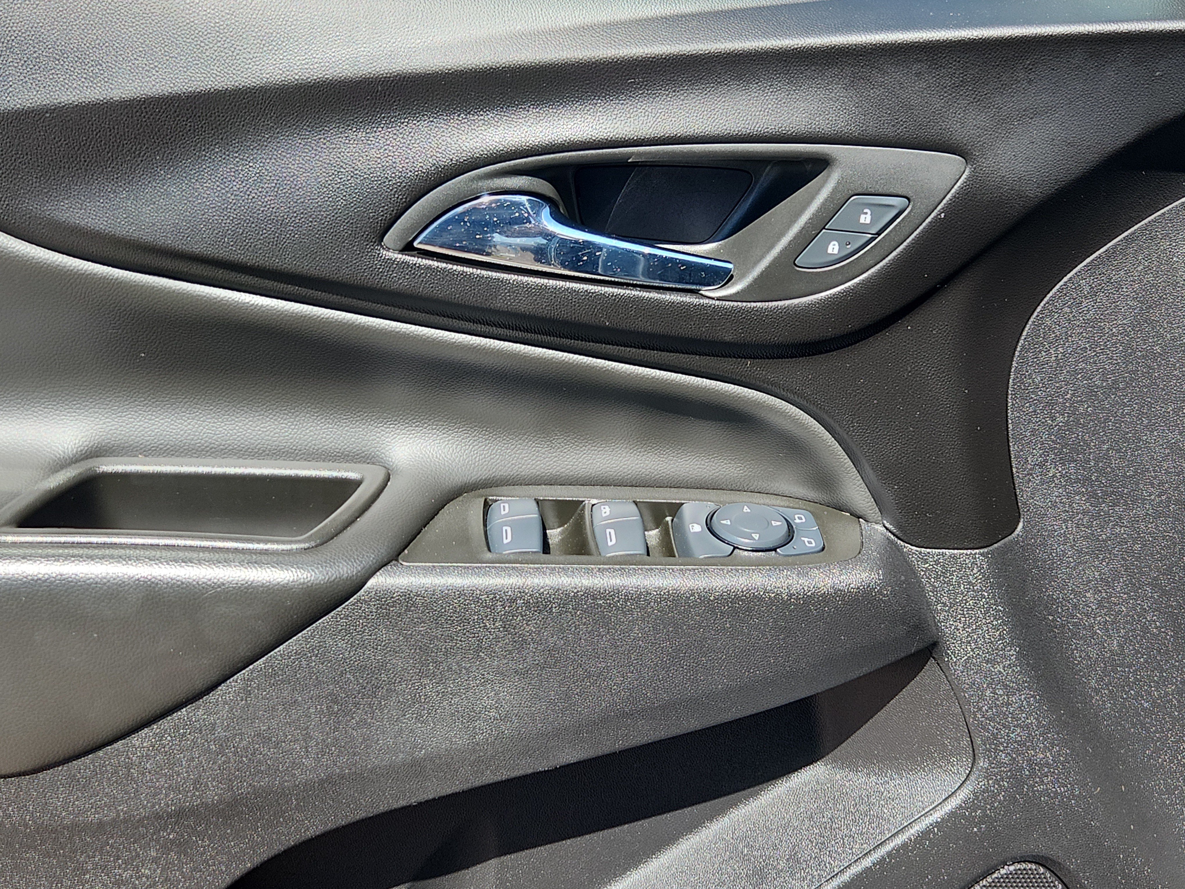 Used 2024 Chevrolet Equinox LT AWD/4WD image 8