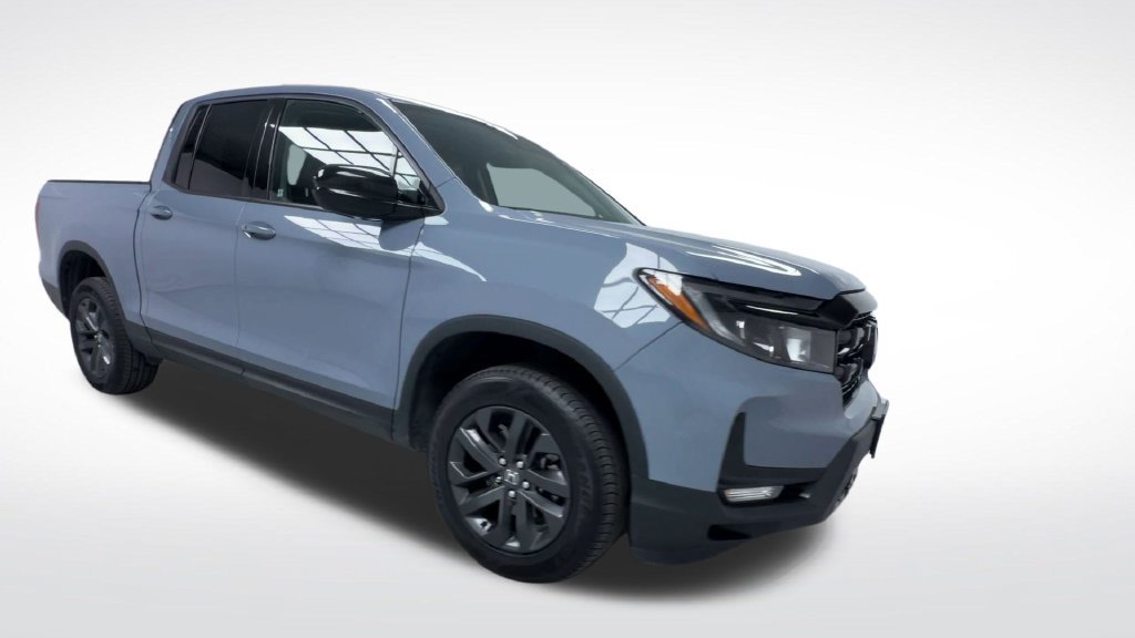 Used 2024 Honda Ridgeline Sport image 2