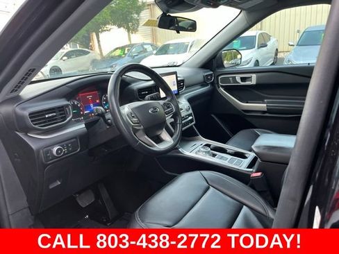 Used 2022 Ford Explorer XLT w/ Equipment Group 202A RWD image 6