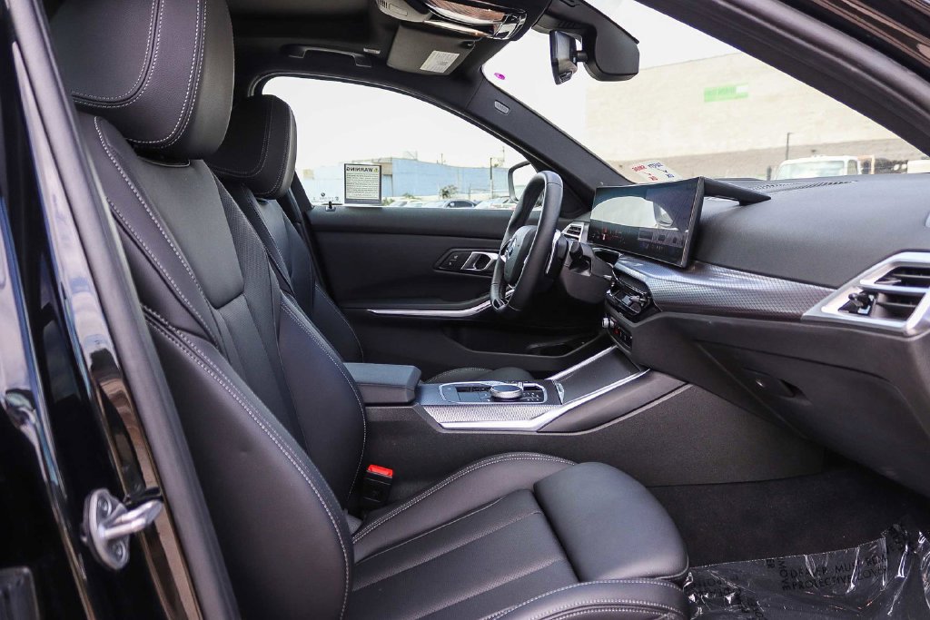 Used 2026 BMW 330i Sedan RWD image 17