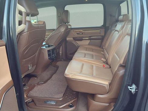 Used 2019 RAM 1500 Laramie Longhorn image 13