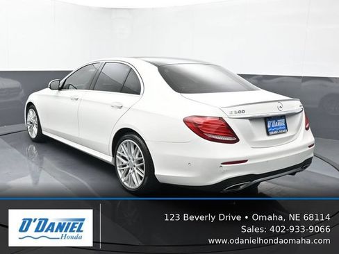 Used 2019 Mercedes-Benz E 300 4MATIC image 4