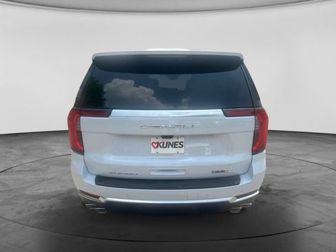 New 2026 GMC Yukon XL Denali w/ Denali Reserve Package AWD/4WD image 13