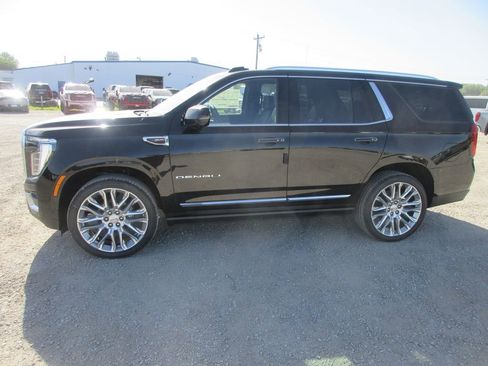 New 2026 GMC Yukon Denali w/ Denali Reserve Package AWD/4WD image 7