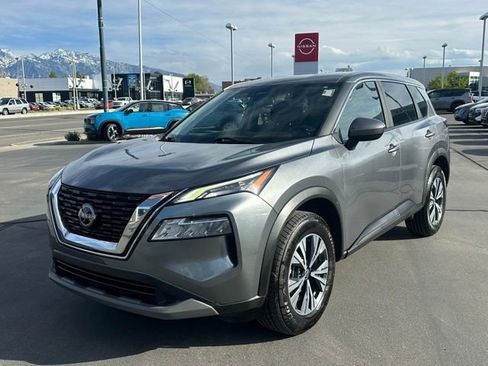 Used 2023 Nissan Rogue SV AWD/4WD image 5