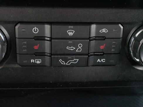 Used 2020 Ford F150 XLT w/ Equipment Group 302A Luxury AWD/4WD image 29