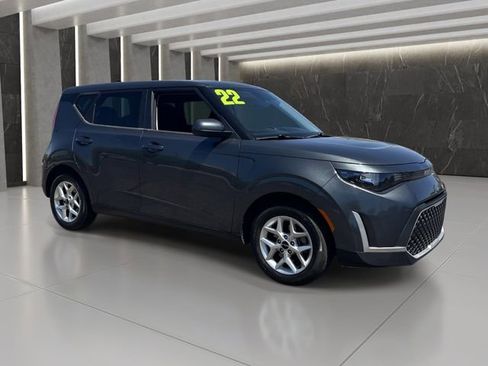 Used 2023 Kia Soul LX w/ Option Group 015 FWD image 8