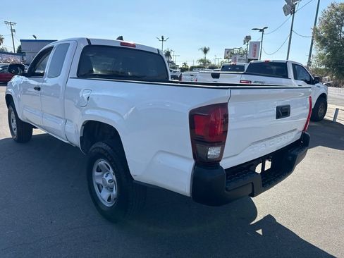 Used 2023 Toyota Tacoma SR RWD image 4