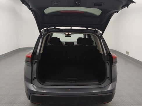 Used 2024 Nissan Rogue SV AWD/4WD image 29