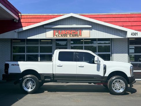 Used 2025 Ford F350 King Ranch AWD/4WD image 2