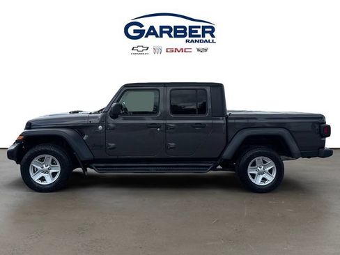 Used 2020 Jeep Gladiator Sport w/ Quick Order Package 23S AWD/4WD image 2