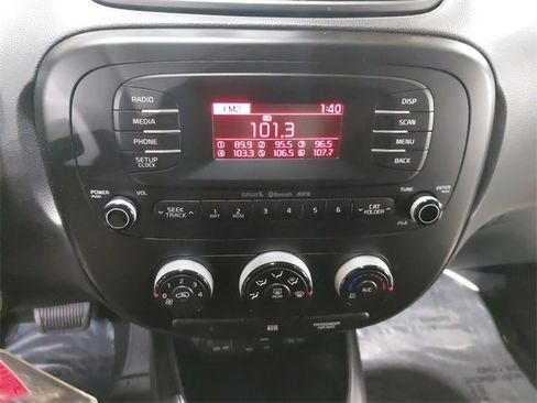 Used 2016 Kia Soul image 17