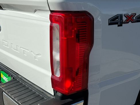 Used 2023 Ford F250 XLT image 32