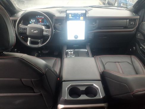 Used 2022 Ford Expedition Limited image 11