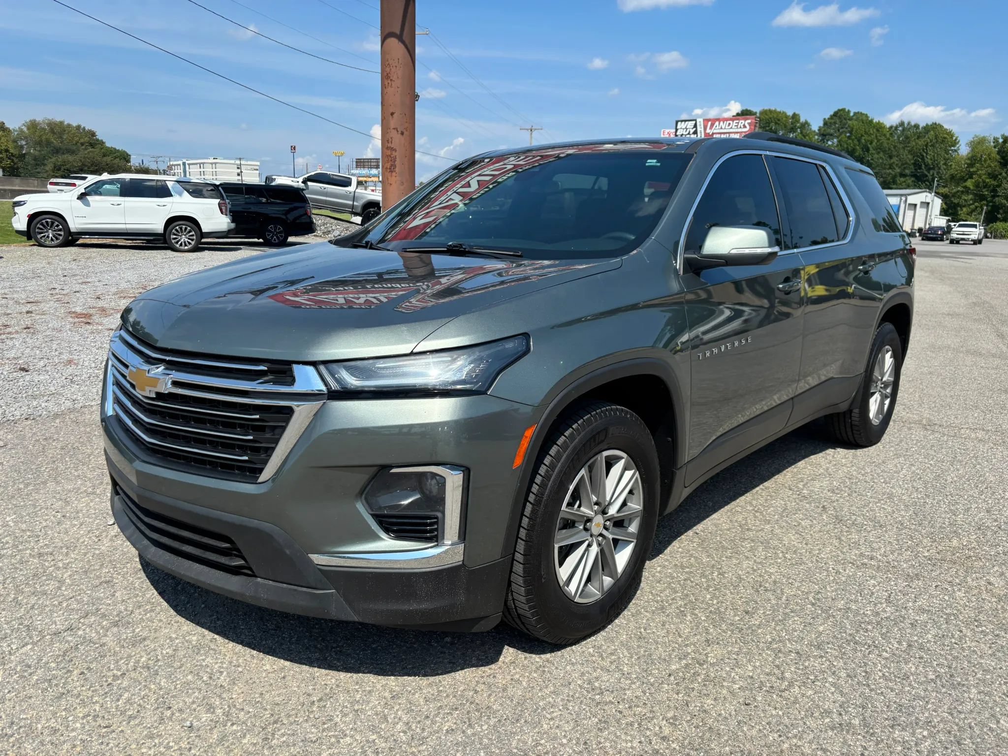 Used 2022 Chevrolet Traverse LT FWD image 9