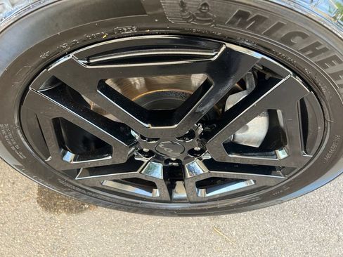Certified 2025 Kia Telluride EX X-Line AWD/4WD image 38