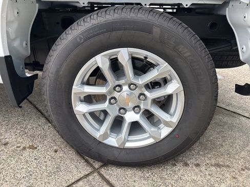 New 2025 Chevrolet Silverado 1500 LT image 12