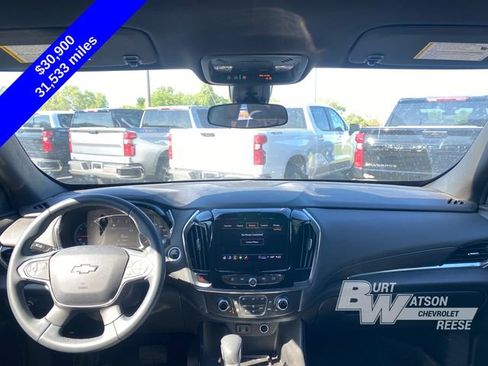Used 2023 Chevrolet Traverse LT FWD image 14