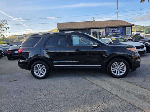 Used 2014 Ford Explorer XLT w/ Equipment Group 202A image 7