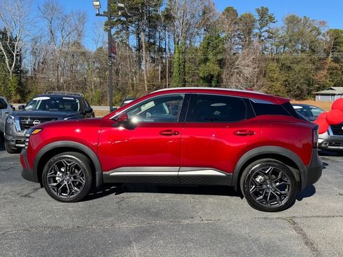 Certified 2025 Nissan Kicks SR w/ SR Premium Package image 6