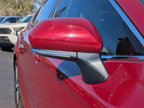 Used 2022 Toyota Camry XLE image 11