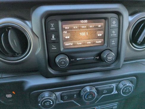 Used 2020 Jeep Gladiator Sport image 12