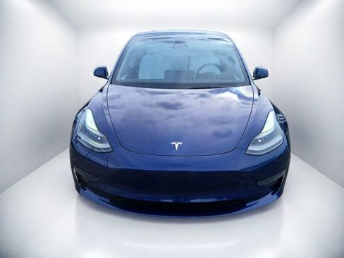 Used 2023 Tesla Model 3 Standard Range RWD image 3