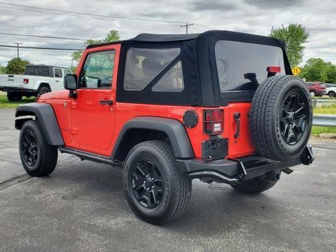 Used 2013 Jeep Wrangler Sahara AWD/4WD image 4