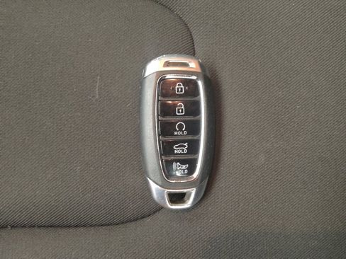 Used 2023 Hyundai Elantra SEL w/ Convenience Package image 32