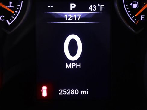 Used 2023 Jeep Wrangler Willys image 14