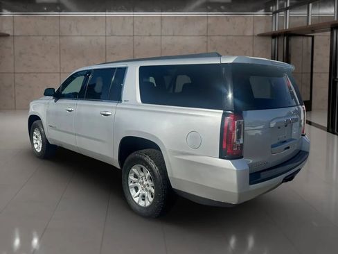 Used 2020 GMC Yukon XL SLT AWD/4WD image 4