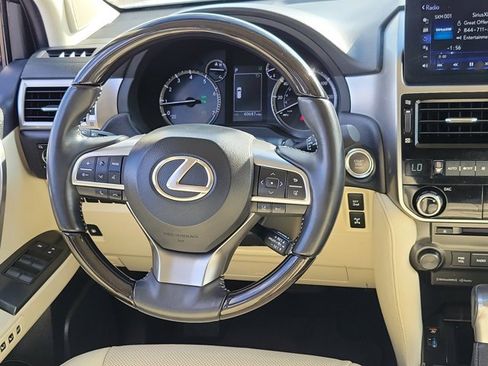 Used 2023 Lexus GX 460 Premium w/ Accessory Package image 19